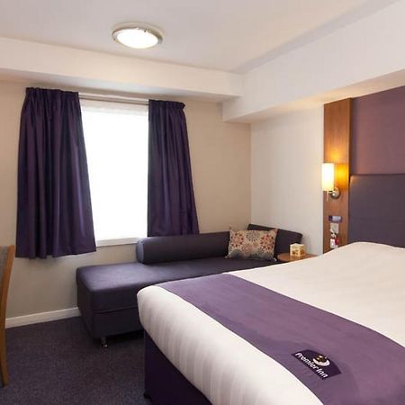Premier Inn Derry / Londonderry Esterno foto